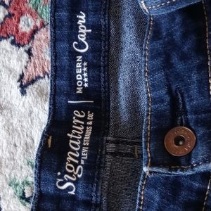 Signature by Levi Strauss Modern Capri Size 18 Jeans